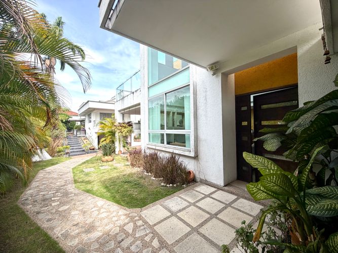 Casa de 3 alcobas en venta en Reserva Del Campestre, Ibagué, 220 m² · foto 2 de 24