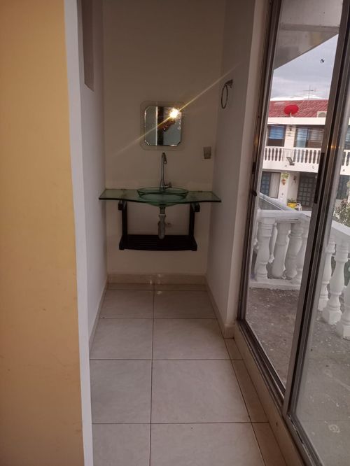 Casa de 4 alcobas en venta en Guabinal Plan, Girardot, 190 m² · foto 10 de 24