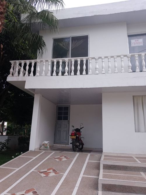 Casa de 4 alcobas en venta en Guabinal Plan, Girardot, 190 m² · foto 17 de 24