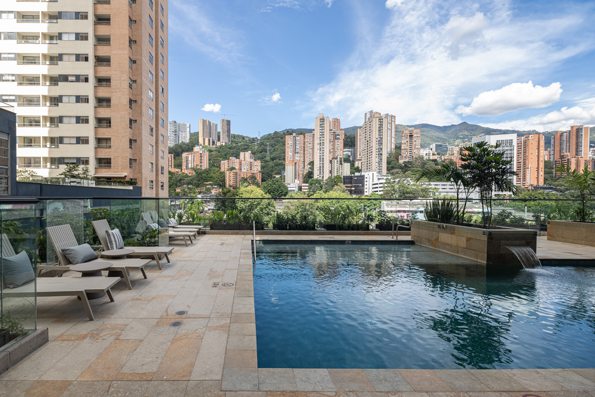 Apartamento en Arriendo en Ciudad del Río, Medellín