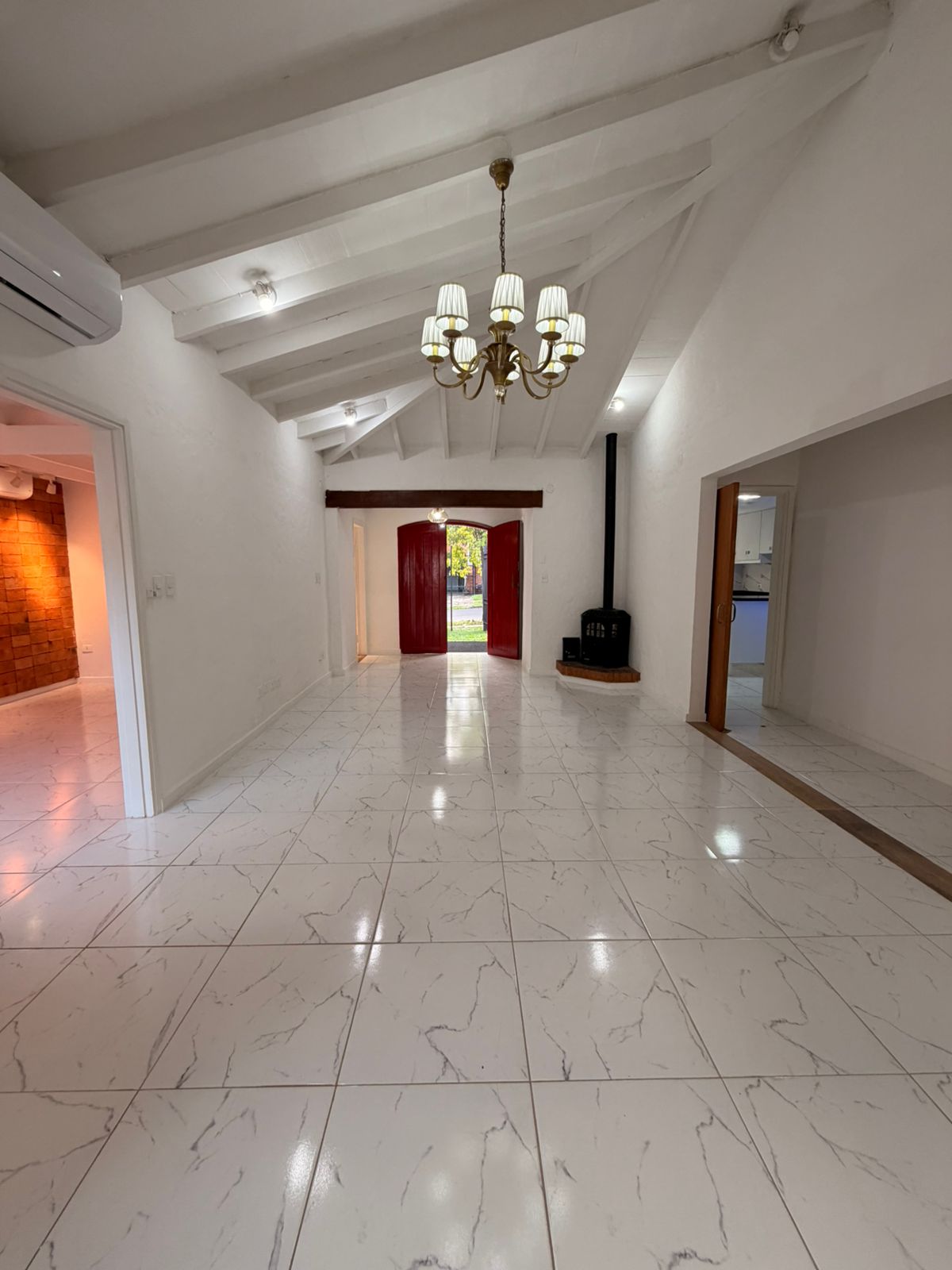 Casa en alquiler en Los Laureles