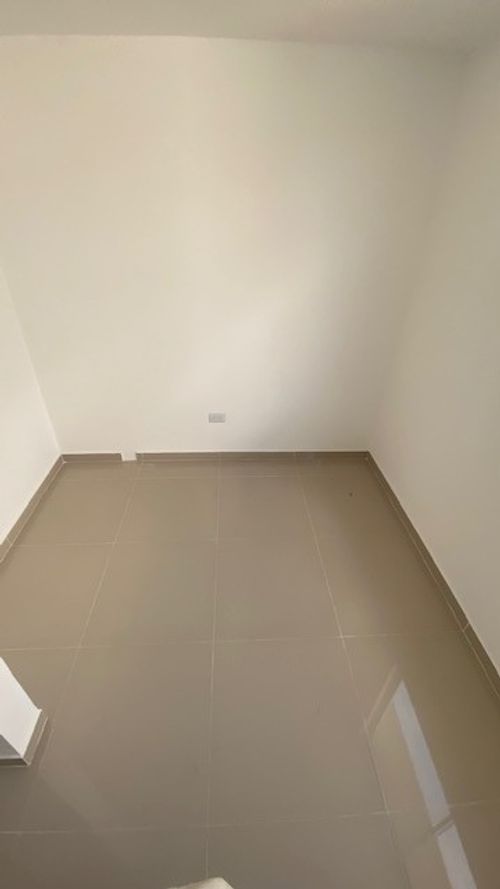 Apartamento de 3 alcobas en venta en El Poblado, Girón, 57 m² · foto 9 de 16