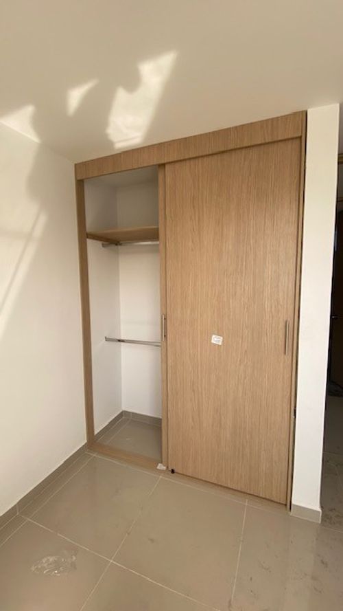 Apartamento de 3 alcobas en venta en El Poblado, Girón, 57 m² · foto 5 de 16