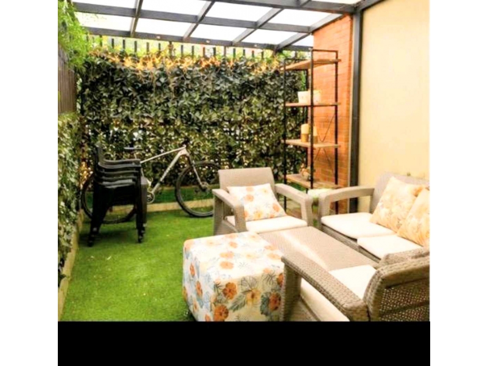 Apartaestudio en venta en Loma de los bernal, Medellín 4