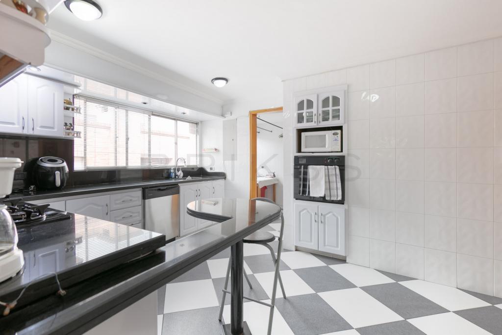 Apartamento en venta en Santa Barbara Occidental, Bogotá · foto 7 de 24