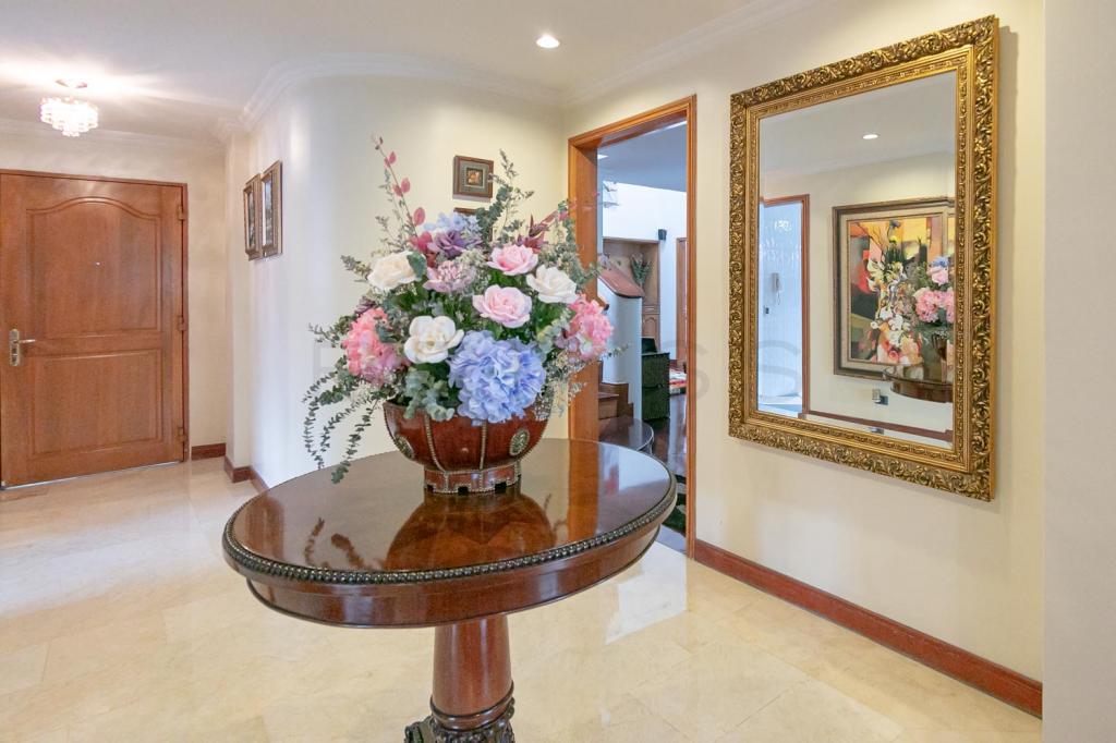Apartamento en venta en Santa Barbara Occidental, Bogotá · foto 9 de 24