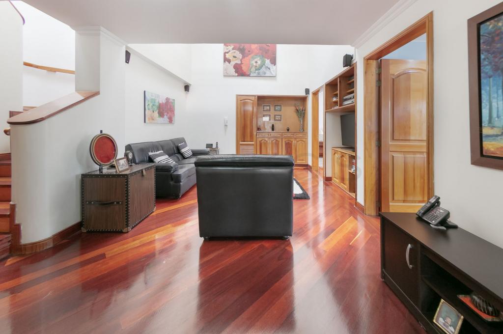 Apartamento en venta en Santa Barbara Occidental, Bogotá · foto 16 de 24