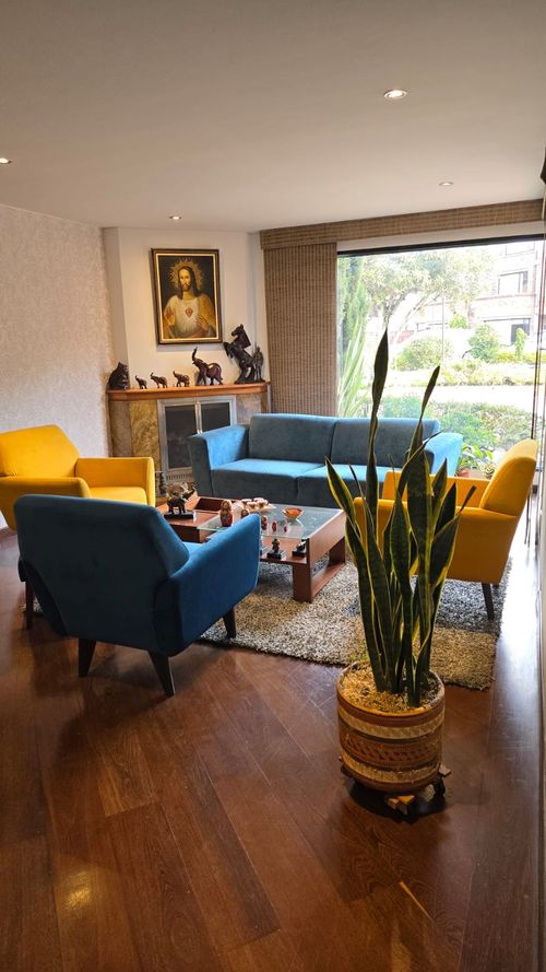 Casa en venta en Gratamira, Bogotá · foto 3 de 13