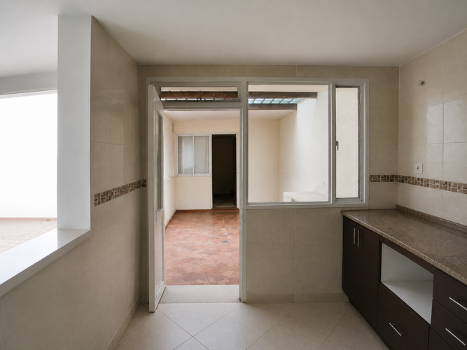 Casa de 5 alcobas en arriendo en El Salitre, Bogotá, 290 m² · foto 10 de 17