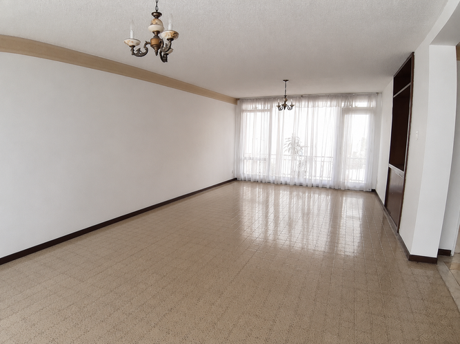 Casa de 5 alcobas en arriendo en El Salitre, Bogotá, 290 m² · foto 17 de 17