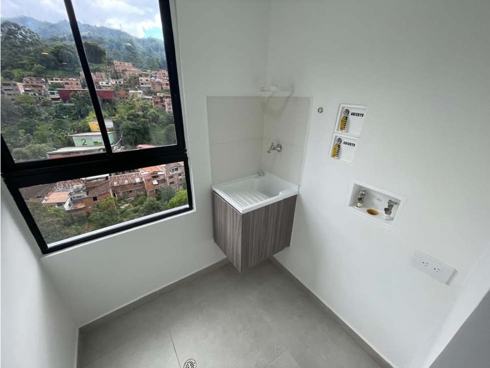 Apartamento en venta en El Salado, Envigado · foto 3 de 18