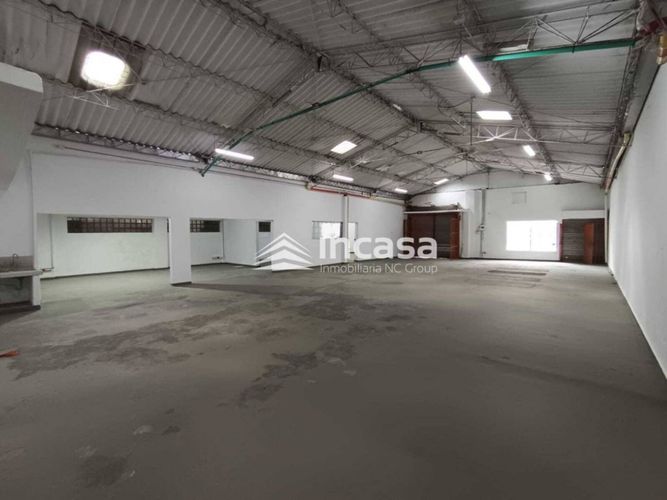 Bodega en venta en El Piloto, Cali, 300 m² · foto 7 de 10