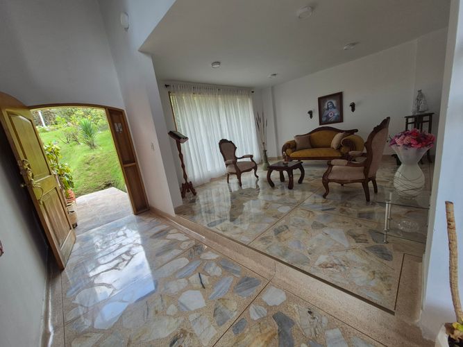 Casa de 3 alcobas en venta en Escobero, Envigado, 425 m² · foto 4 de 24