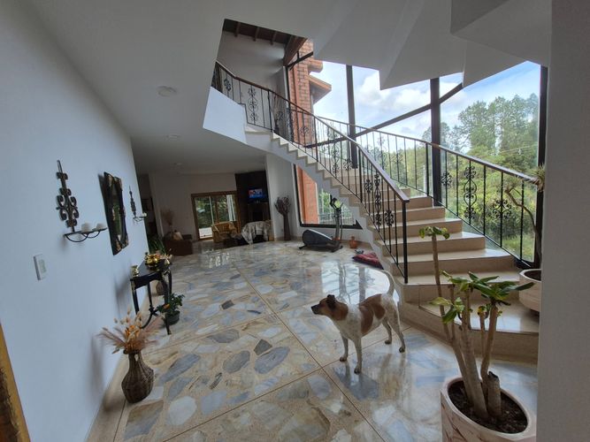 Casa de 3 alcobas en venta en Escobero, Envigado, 425 m² · foto 5 de 24