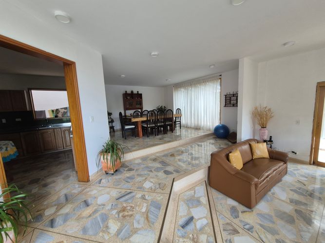 Casa de 3 alcobas en venta en Escobero, Envigado, 425 m² · foto 6 de 24
