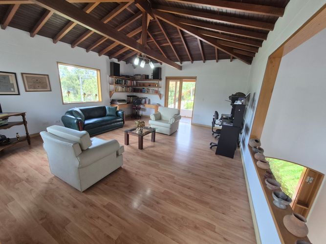 Casa de 3 alcobas en venta en Escobero, Envigado, 425 m² · foto 8 de 24