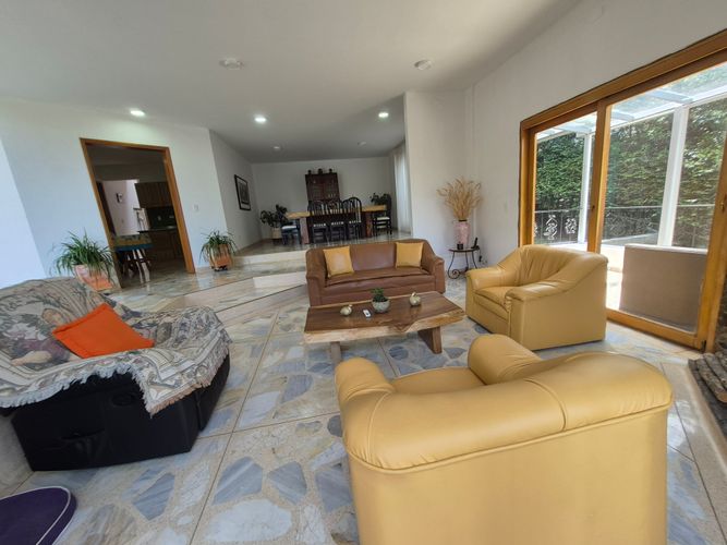 Casa de 3 alcobas en venta en Escobero, Envigado, 425 m² · foto 9 de 24