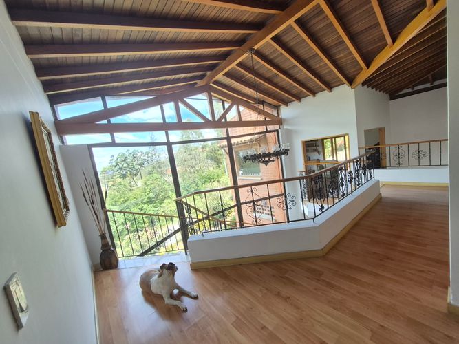 Casa de 3 alcobas en venta en Escobero, Envigado, 425 m² · foto 10 de 24