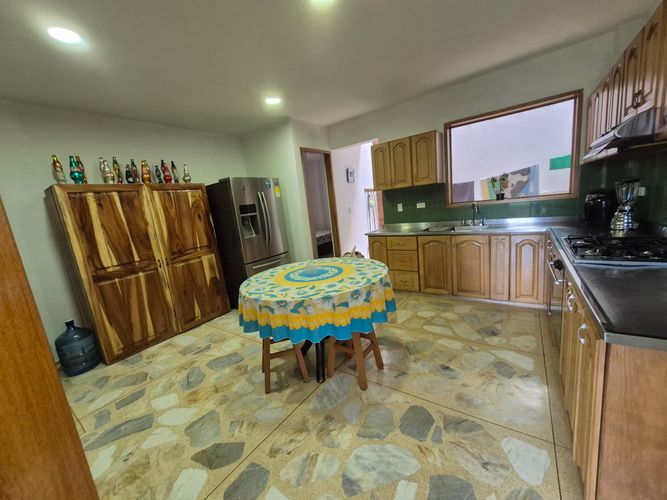 Casa de 3 alcobas en venta en Escobero, Envigado, 425 m² · foto 13 de 24