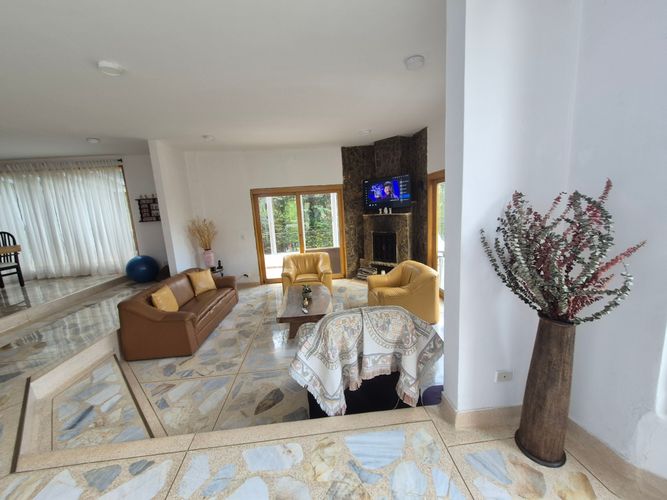 Casa de 3 alcobas en venta en Escobero, Envigado, 425 m² · foto 15 de 24