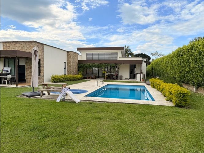 Casa de 4 alcobas en venta en Cn. Germania, Armenia, 302 m² · foto 4 de 24