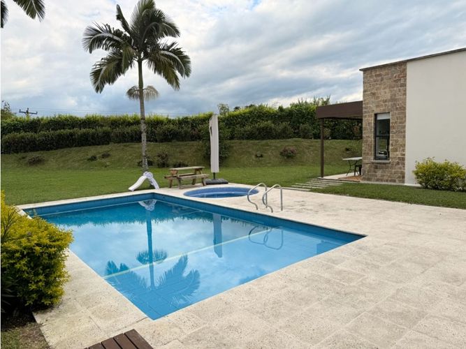 Casa de 4 alcobas en venta en Cn. Germania, Armenia, 302 m² · foto 8 de 24