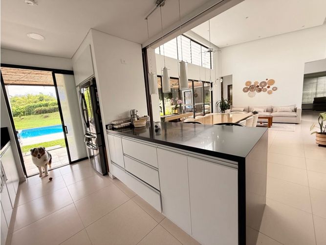 Casa de 4 alcobas en venta en Cn. Germania, Armenia, 302 m² · foto 17 de 24