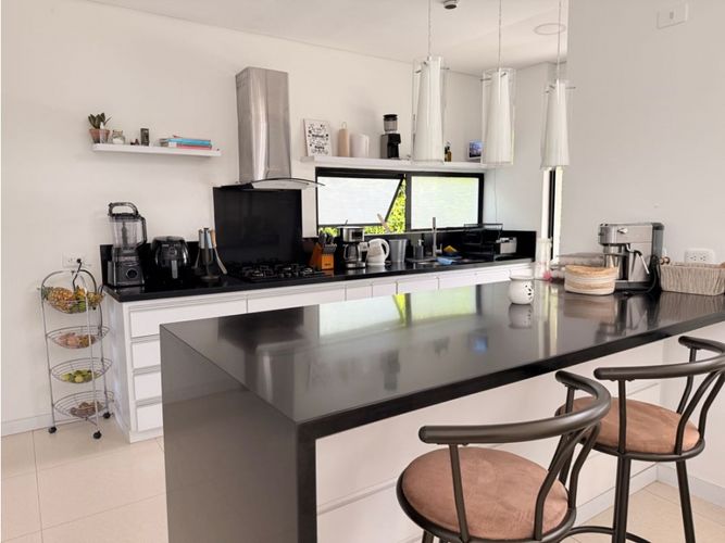 Casa de 4 alcobas en venta en Cn. Germania, Armenia, 302 m² · foto 18 de 24