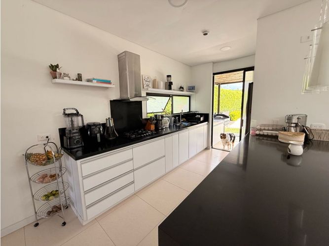 Casa de 4 alcobas en venta en Cn. Germania, Armenia, 302 m² · foto 19 de 24