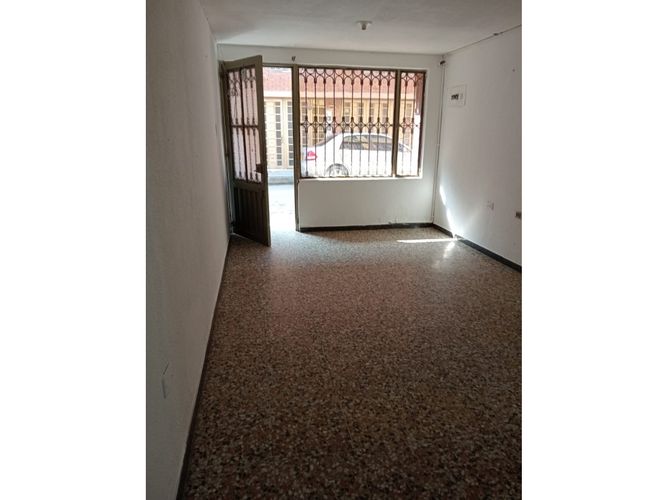 Casa de 8 alcobas en venta en Porvenir, Madrid, 96 m² · foto 2 de 24