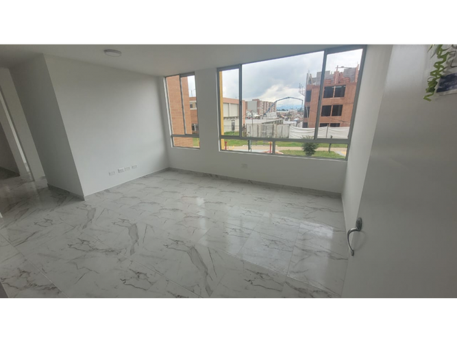 Apartamento en venta en Praderas De Mosquera, Mosquera · foto 5 de 24