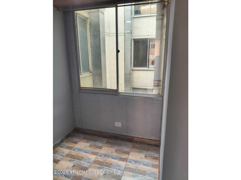 Apartamento en venta en La Prosperidad, Madrid 4