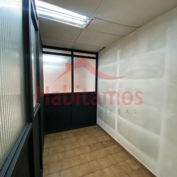 Oficina en venta en San joaquin, Medellín 4