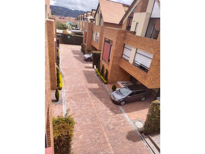 Casa de 4 alcobas en venta en Bojaca, Chía, 229 m² · foto 3 de 24
