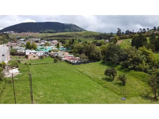 Lote en venta en La Portada, La Calera, 3497 m² · foto 9 de 13