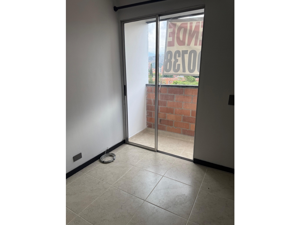 Apartamento en venta en Los colores, Medellín 2