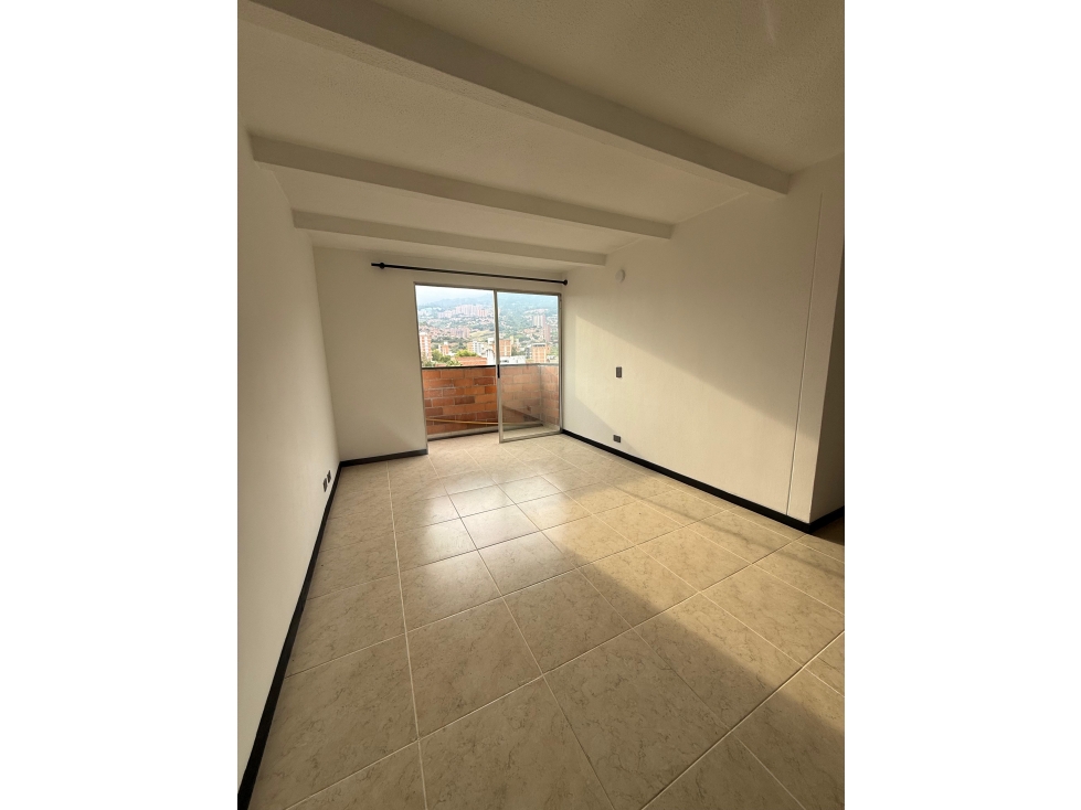 Apartamento en venta en Los colores, Medellín 5