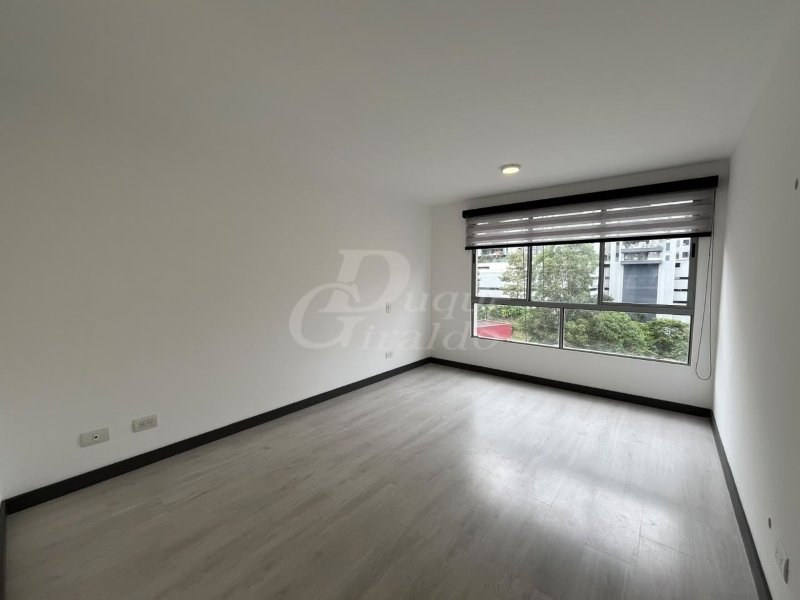 Apartamento en arriendo en Loma De Las Brujas, Envigado · foto 8 de 13