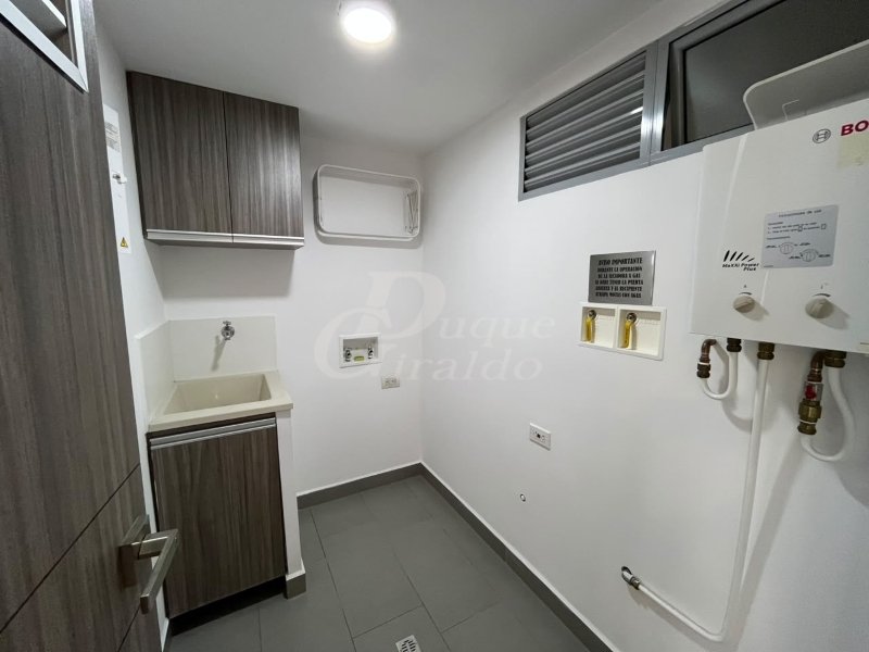Apartamento en arriendo en Loma De Las Brujas, Envigado · foto 13 de 13