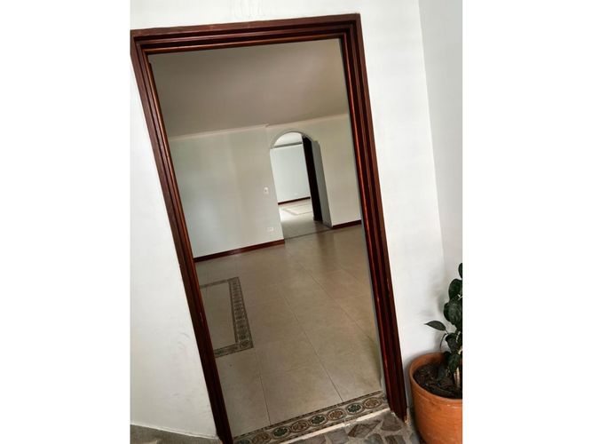 Casa de 5 alcobas en venta en Laureles, Medellín, 297 m² · foto 7 de 24