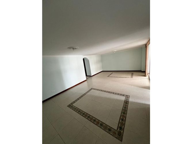Casa de 5 alcobas en venta en Laureles, Medellín, 297 m² · foto 17 de 24