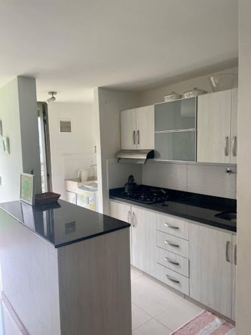 Apartamento de 2 alcobas en arriendo en Perpetuo Socorro, Medellín, 110 m² · foto 2 de 24