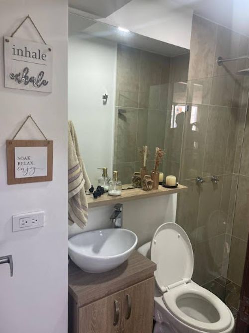 Apartamento de 2 alcobas en arriendo en Perpetuo Socorro, Medellín, 110 m² · foto 6 de 24
