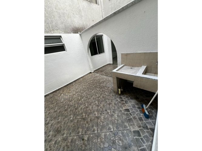 Casa de 5 alcobas en venta en Laureles, Medellín, 297 m² · foto 12 de 24