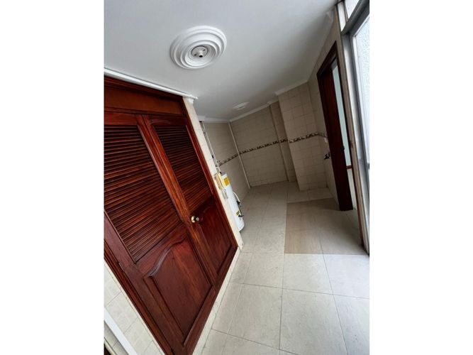 Casa de 5 alcobas en venta en Laureles, Medellín, 297 m² · foto 13 de 24