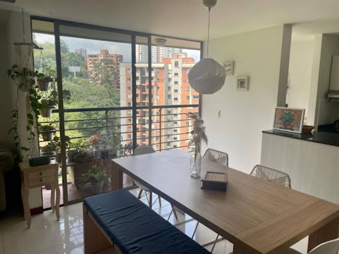 Apartamento de 2 alcobas en arriendo en Perpetuo Socorro, Medellín, 110 m² · foto 18 de 24