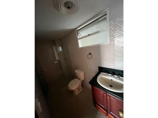Casa de 5 alcobas en venta en Laureles, Medellín, 297 m² · foto 23 de 24