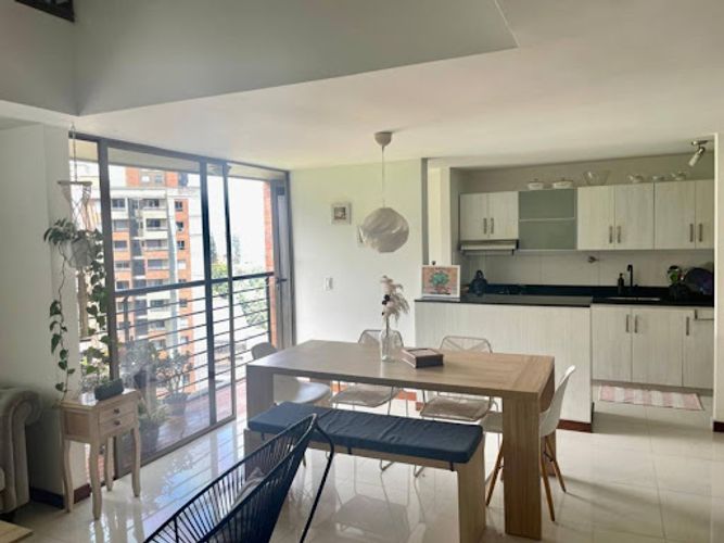 Apartamento de 2 alcobas en arriendo en Perpetuo Socorro, Medellín, 110 m² · foto 23 de 24