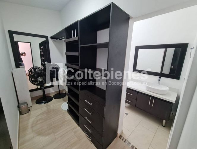 Casa de 3 alcobas en arriendo en El Tesoro, Medellín, 330 m² · foto 12 de 20