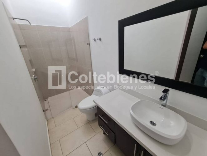 Casa de 3 alcobas en arriendo en El Tesoro, Medellín, 330 m² · foto 13 de 20